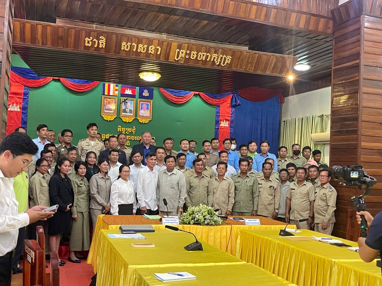 ក្រសួងបរិស្ថាន និងអាជ្ញាធរខេត្តពោធិ៍សាត់ រួមគ្នាអប់រំផ្សព្វផ្សាយដល់ប្រជាពលរដ្ឋមិនឱ្យដុតសំរាម គល់ជញ្រ្ជាំង និងព្រៃដែលនាំឱ្យការប្រែប្រួលគុណភាពខ្យល់