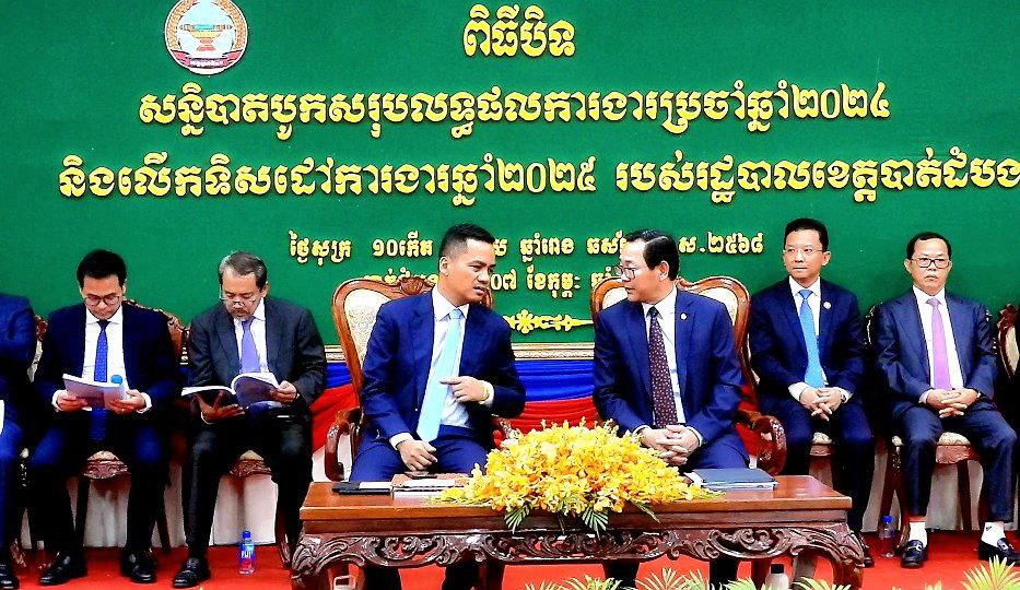 ឧបនាយករដ្ឋមន្ត្រីអភិសន្តិបណ្ឌិត ស សុខា កោតសរសើរចំពោះសមិទ្ធផលរដ្ឋបាលខេត្តបាត់ដំបង