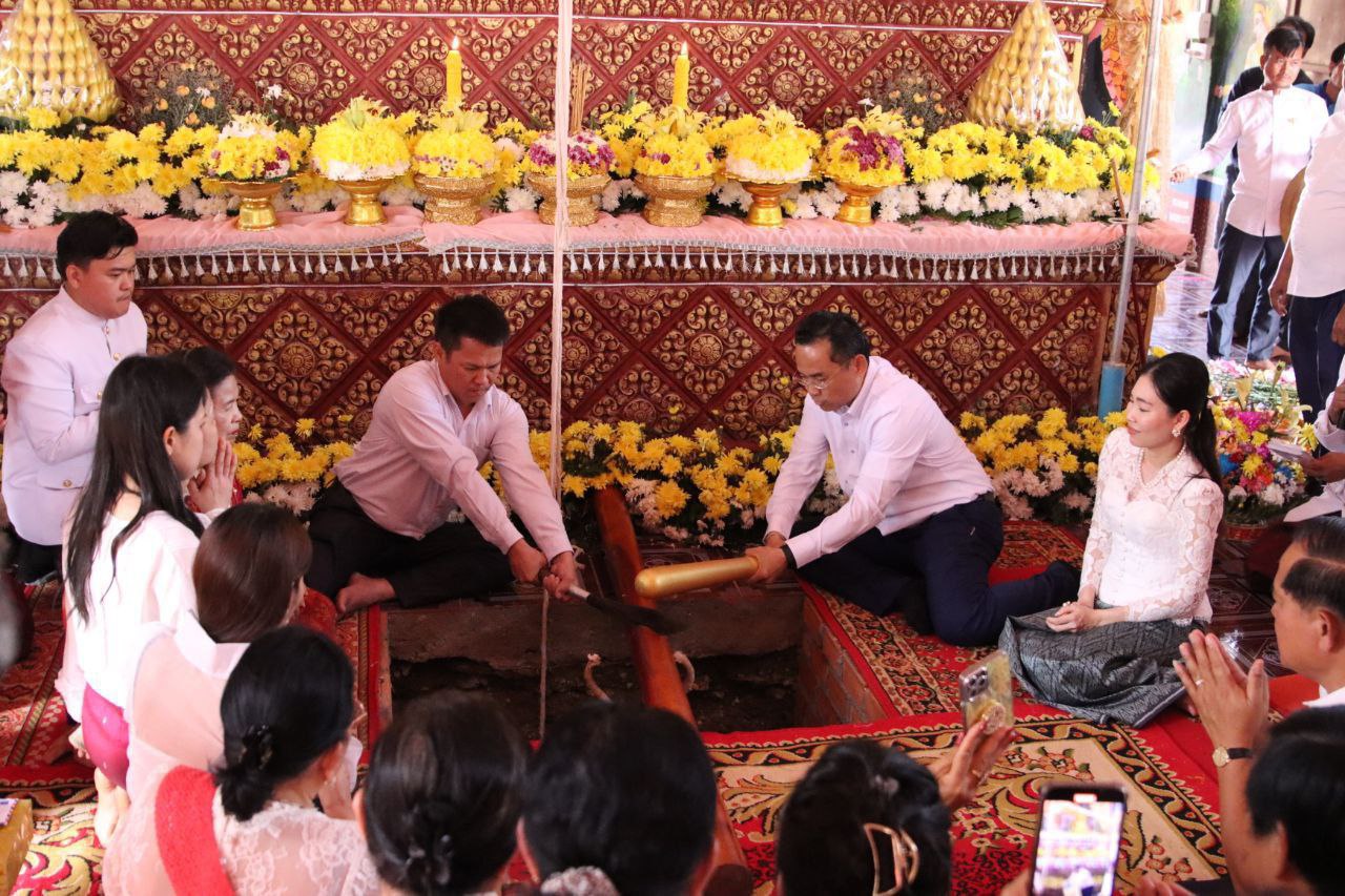 បុណ្យបញ្ចុះខណ្ឌសីមាព្រះវិហារថ្មី តម្លៃ៤០ម៉ឺនដុល្លារ នៅវត្តគិរីអណ្តែត ស្រុកតាំងគោក