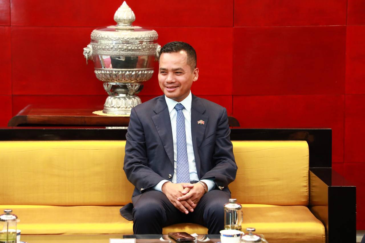 ឯកឧត្តមអភិសន្តិបណ្ឌិត ស សុខា អញ្ជើញដឹកនាំគណៈ​ប្រតិភូ​ជាន់ខ្ពស់ ក្រសួង មហាផ្ទៃ កម្ពុជា បំពេញទស្សនកិច្ច​ការងារ​នៅ​ប្រទេស​វៀតណាម