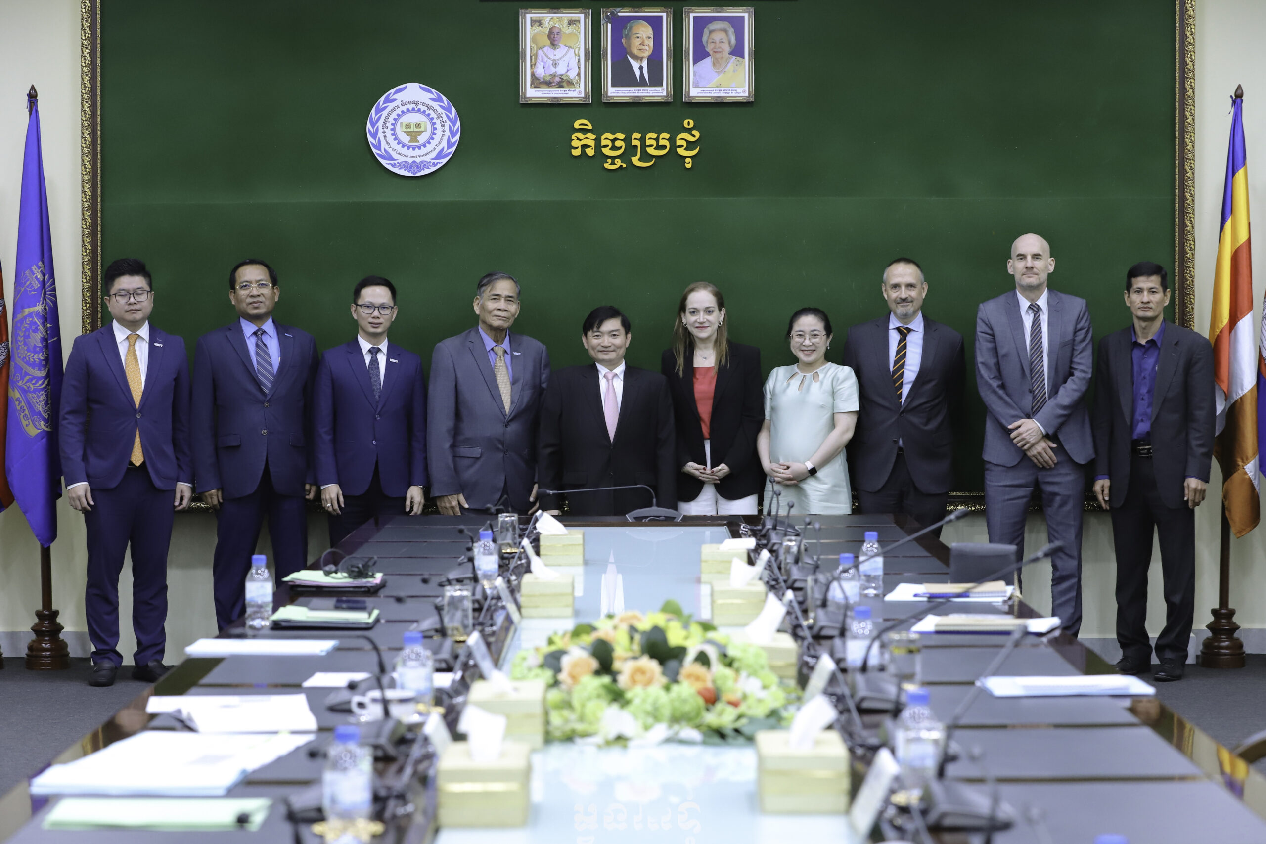 រដ្ឋមន្ត្រីក្រសួងការងារគាំទ្រដល់កិច្ចការគាំពារ និងការអភិវឌ្ឍជំនាញសម្រាប់ពលករទេសន្តរប្រវេសន៍កម្ពុជា