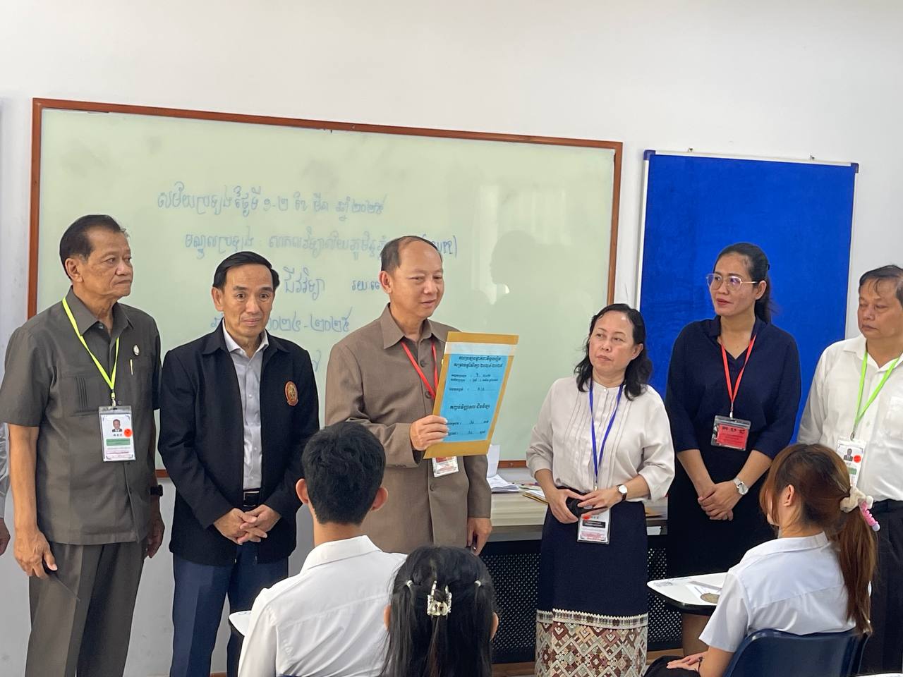 មន្រ្តីជាន់ខ្ពស់ ៖ ការប្រឡងថ្នាក់ជាតិ ចូលរៀនថ្នាក់ឆ្នាំសិក្សាមូលដ្ឋាន ក្នុងវិស័យសុខាភិបាល ត្រូវបានសម្រិតសម្រាំងដើម្បីពង្រឹងធនធានមនុស្សលើវិស័យសុខាភិបាល
