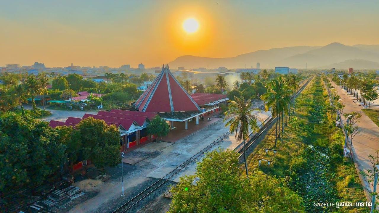 ស្ថានីយរថភ្លើងក្រុងកំពត ខេត្តកំពត