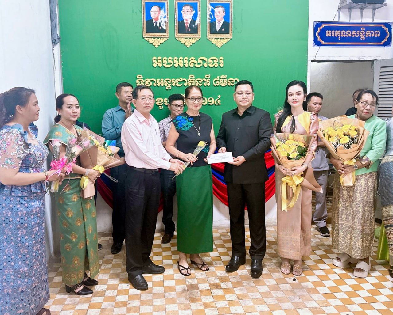 លោក ឌី រ័ត្នខេមរុណ ៖ ទិវាអន្តរជាតិនារីលើកទី១១៤ រម្លឹក និងឆ្លុះបញ្ចាំង ការលើកកម្ពស់សមភាព យេនឌ័រ និងបង្កើនភាពអង់អាចក្លាហានដល់ ស្ត្រី និង ក្មេងស្រី