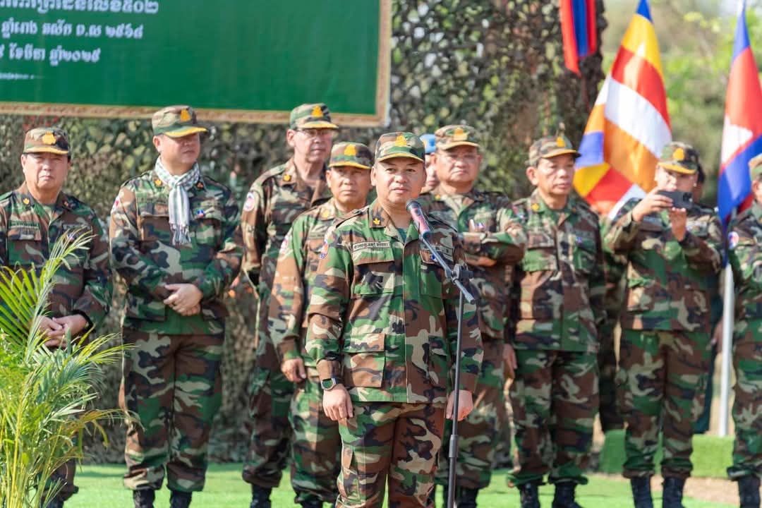 ប្រមុខក្រសួងការពារជាតិអញ្ជើញសាកសួរសុខទុក្ខកងកម្លាំងនៃទិសយោធភូមិភាគទី៥ ក្នុងឱកាសបុណ្យចូលឆ្នាំថ្មីប្រពៃណីជាតិ