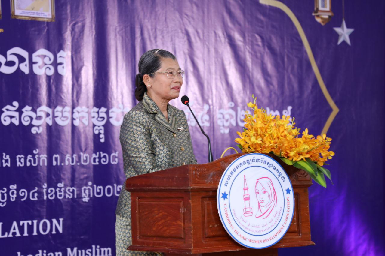 សម្តេចកិត្តិសង្គបណ្ឌិត ម៉ែន សំអន ៖ កត្តាសុខសន្តិភាព បានអនុញ្ញាតិឲ្យសាសនាផ្សេងៗនៅកម្ពុជាគោរពប្រតិបត្តិតាមជំនឿរៀងៗខ្លួន