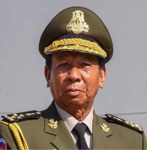 ព្រះករុណាព្រះបាទសម្តេចព្រះបរមនាថ នរោត្តម សីហមុនី ព្រះមហាក្សត្រនៃព្រះរាជាណាចក្រកម្ពុជា ត្រាស់បង្គាប់ដំឡើងឋានន្តរសក្តិ សម្តេចពិជ័យសេនា ទៀ បាញ់ ថ្នាក់នាយឧត្តមសេនីយ៍ផុតលេខផ្កាយមាស ៥ នៃកងយោធពលខេមរភូមិន្ទ