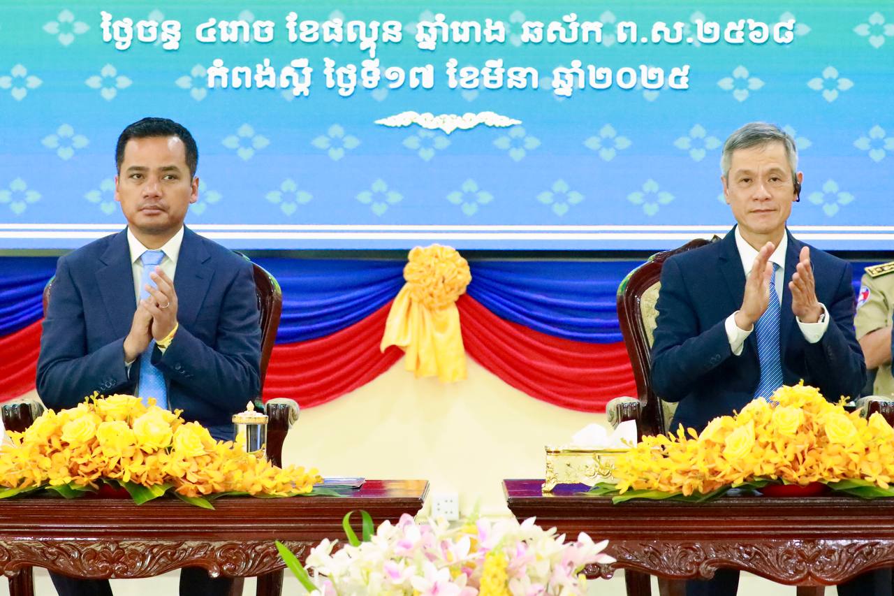 ឯកឧត្តមអភិសន្តិបណ្ឌិត ស សុខា ៖ ក្រសួងមហាផ្ទៃ យកចិត្តទុកដាក់ និងផ្ដល់អាទិភាពខ្ពស់ដល់ការងារអប់រំបណ្តុះបណ្ដាល និងកំណែទម្រង់លើកងកម្លាំងនគរបាល