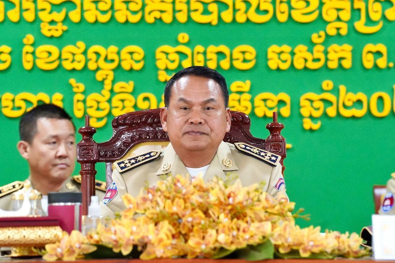 នាយឧត្តមសេនីយ៍ ស ថេត ក្រើនរំលឹកដល់មន្ដ្រីនគរបាលខេត្តព្រះ​វិហារ​ត្រូវខិតខំបម្រើប្រជាពលរដ្ឋគ្រប់កាលៈទេសៈ