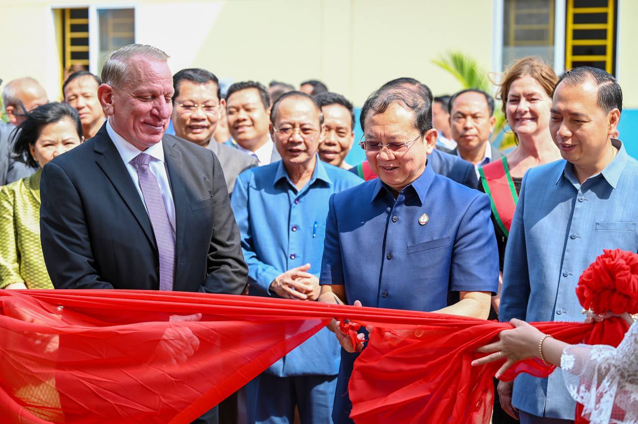 សម្ភោធ អគារផ្នែកជំងឺកុមារ នៃមន្ទីរពេទ្យបង្អែកខេត្តក្រចេះ នឹង​ជួយ​លើកកម្ពស់សុខុមាលភាពប្រជាពលរដ្ឋ ជាពិសេសសុខ​ភាព​មាតា ទារក កុមារ នៅកម្ពុជា