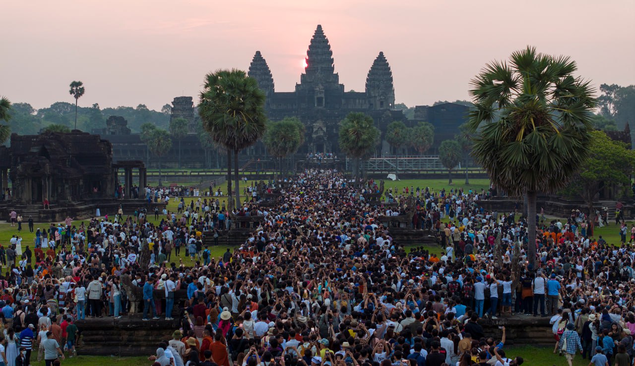 អង្គរវត្ត និងព្រឹត្តិការណ៍សមរាត្រី ជាទិសដៅទេសចរណ៍ដ៏​ល្បី​ល្បាញ