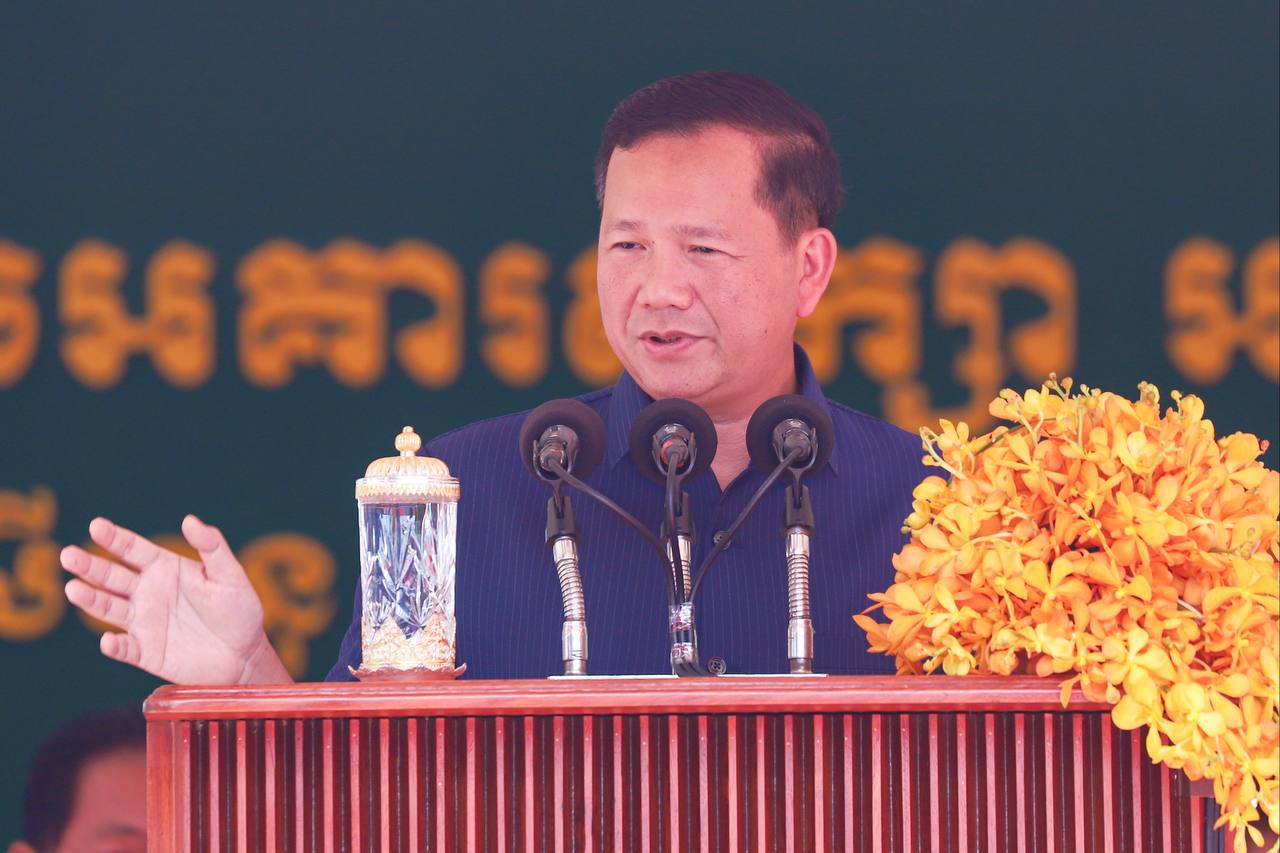 សម្តេចធិបតី ហ៊ុន ម៉ាណែត ដាស់តឿនដល់សិស្សា​នុសិ​ស្ស ប្រឹងប្រែងកសាងខ្លួន ដើម្បីក្លាយជាធនធានល្អ
