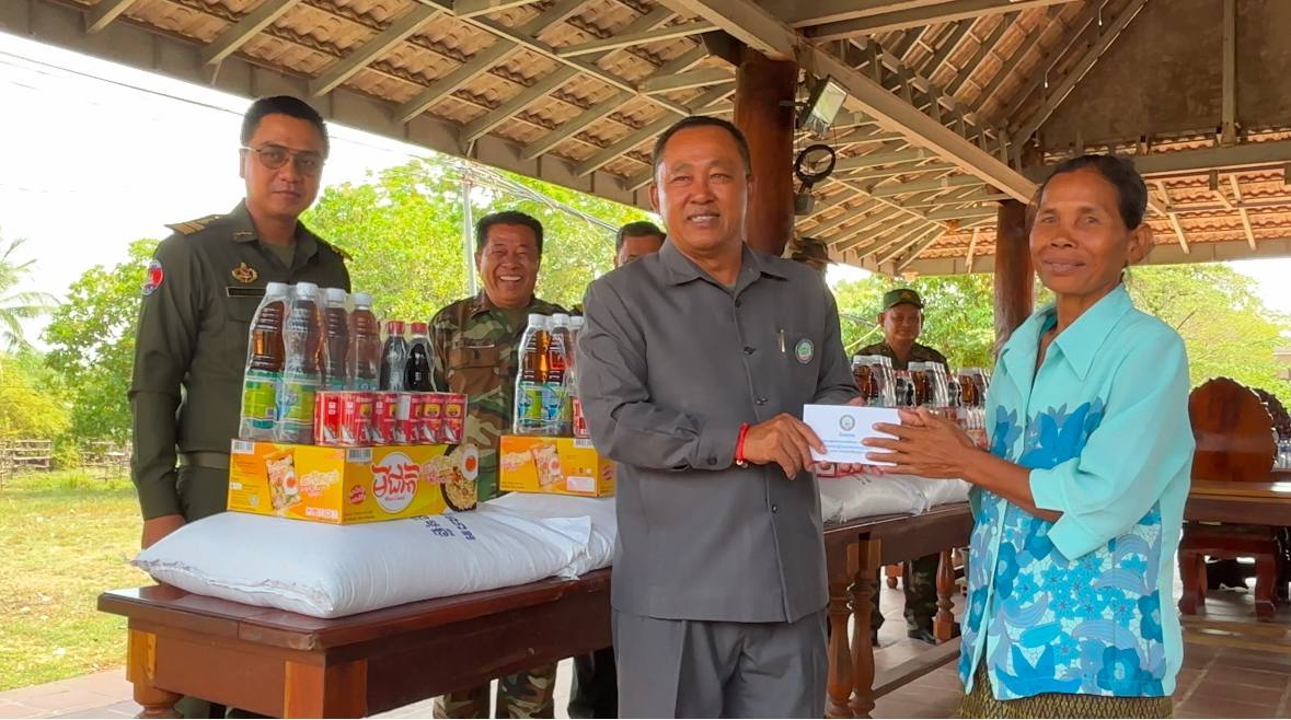យោធិននារី ជាអតីតយុទ្ធកម្ពុជាខេត្តព្រះវិហារ ទទួលបាន​ការយកចិត្តទុកដាក់ពី សម្តេចនាយករដ្ឋមន្ត្រី ហ៊ុន ម៉ាណែត