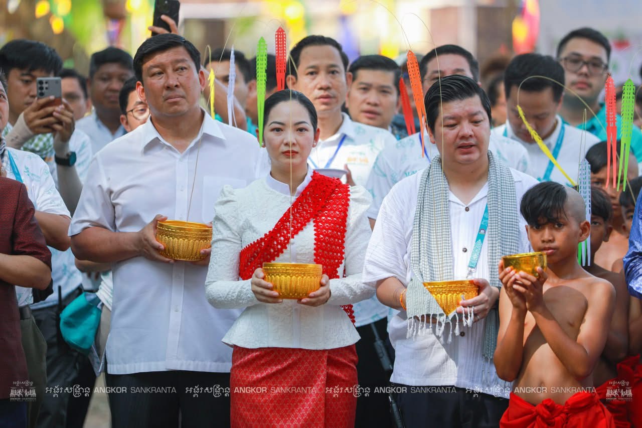 យុវជន និងពលរដ្ឋ កោតសរសើរ ព្រឹត្តិការណ៍ អង្គរសង្រ្កាន្តថាជាព្រឹត្តិការណ៍ដ៏ធំ និងគួរជាទីទាក់ទាញ