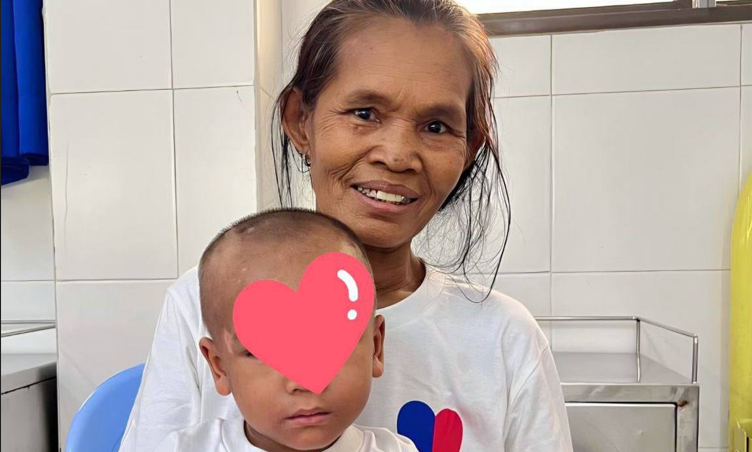 កុមារកើតជំងឺ អុតស្វាយមានដំបៅពេញខ្លួន ជាសះស្បើយ បន្ទាប់ពីព្យាបាលរយៈពេល ៣០ ថ្ងៃ