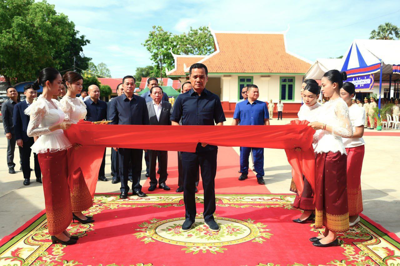 ឯកឧត្តមអភិសន្តិបណ្ឌិត ស សុខា អញ្ជើញសម្ពោធដាក់ឲ្យប្រើប្រាស់ អគារមួយខ្នង និងសមិទ្ធផលនានា ក្នុងស្នងការដ្ឋាននគរបាលខេត្តកំពង់ចាម