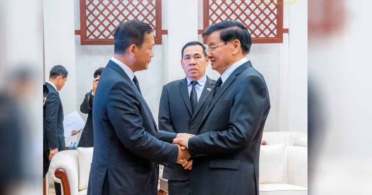 ឯកឧត្តម​ប្រធាន​រដ្ឋ​ឡាវ៖​ វត្តមាន​របស់​សម្តេច​ធិបតី​ និង​គណៈប្រតិភូ​ក្នុង​ឱកាស​ដ៏​ក្រៀមក្រំ​នេះ​ ជាការ​បង្ហាញ​ឱ្យ​ឃើញ​នូវ​ទំនាក់ទំនង​ជាប្រពៃណី​ មិត្ត​ភាព​ សាមគ្គីភាព​ និង​ភាពជា​ដៃគូយុទ្ធសាស្ត្រ​គ្រប់​ជ្រុងជ្រោយ​និង​យូរអង្វែង​ រវាង​ប្រទេសទាំងពីរ​