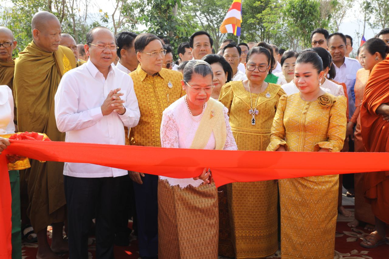 សម្តេច ម៉ែន សំអន ៖ វត្តមានប្រាសាទមាសលោកជំទាវម៉ៅ ស្ថិត​នៅលើកំពូលភ្នំទ្វារ នឹងក្លាយជាគោលដៅទេសចរណ៍ថ្មី​មួយទៀតសម្រាប់ខេត្តកំពត