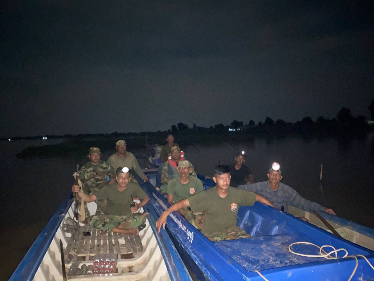 កម្លាំងតំបន់ប្រតិបត្តិការសឹករងកំពង់ឆ្នាំង បន្តសកម្មភាពចុះប្រតិបត្តិការបង្ក្រាបបទល្មើសនេសាទនៅព្រំប្រទល់ខេត្តកំពង់ឆ្នាំង និង ខេត្តកំពង់ធំ