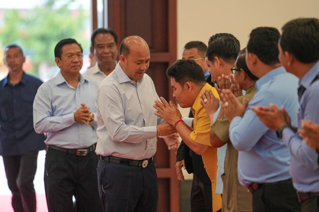 ឯកឧត្តម ហ៊ុន ម៉ានី សំណេះសំណាល និង ពិសាអាហារសាមគ្គី ជាមួយសមាជិក សមាជិកា នៃសមាគម វិទ្យុ និងទូរទស្សន៍អនឡាញសំឡេងជនពិការភ្នែក