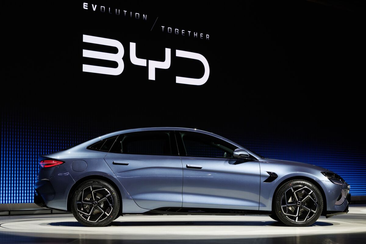 ក្រុមហ៊ុនរថយន្ត BYD របស់ចិនចាប់ផ្តើមសាងសង់រោងចក្រនៅកម្ពុជក្នុងតំបន់សេដ្ឋកិច្ចពិសេសខេត្តព្រះសីហនុ