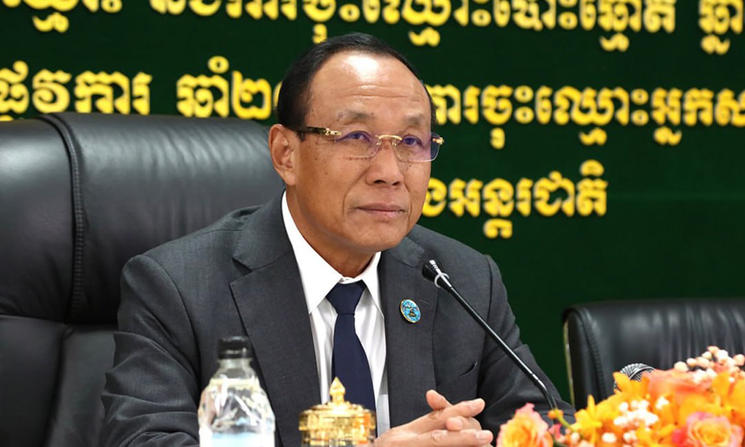 ប្រធាន គ.ជ.ប អំពាវនាវឱ្យប្រជាពលរដ្ឋខ្មែរដែលមានឈ្មោះក្នុងបញ្ជីបោះឆ្នោត ឆ្នាំ២០២៤ អញ្ជើញទៅពិនិត្យមើលឈ្មោះរបស់ខ្លួនដែលបិទផ្សាយនៅតាមសាលាឃុំ សង្កាត់ និងនៅទីប្រជុំជនមួយចំនួនក្នុងឃុំ សង្កាត់