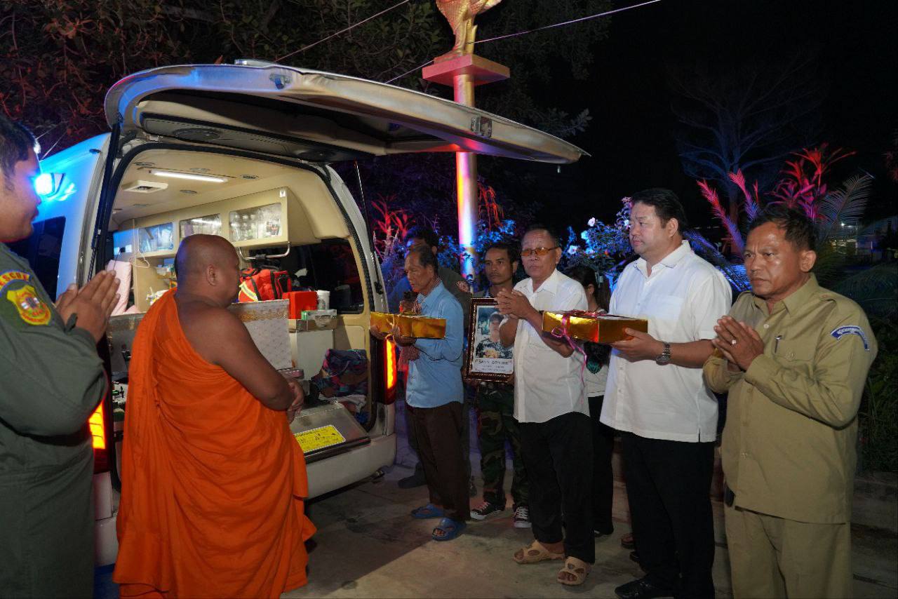សពពលករខ្មែរប្តីប្រពន្ធ ២រូប ត្រូវបានដឹកមកដល់កម្ពុជាហើយដើម្បីបន្តធ្វើបុណ្យតាមប្រពៃណី