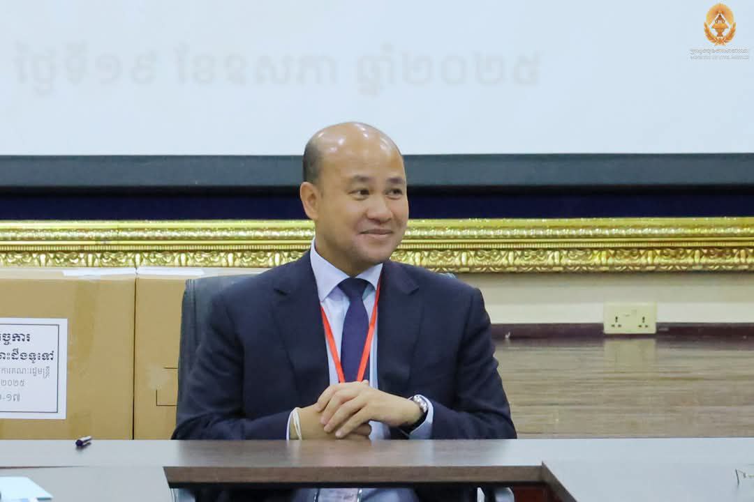 បេក្ខជន ៤១នាក់បន្តទៅប្រឡើងលើវិញ្ញាសារសេរលើកទី២ នៃការប្រឡងមន្ត្រីអគ្គលេខាធិការដ្ឋានក្រុមប្រឹក្សាអ្នកច្បាប់ ក្របខណ្ឌទីស្តីការគណរដ្ឋមន្រ្តី