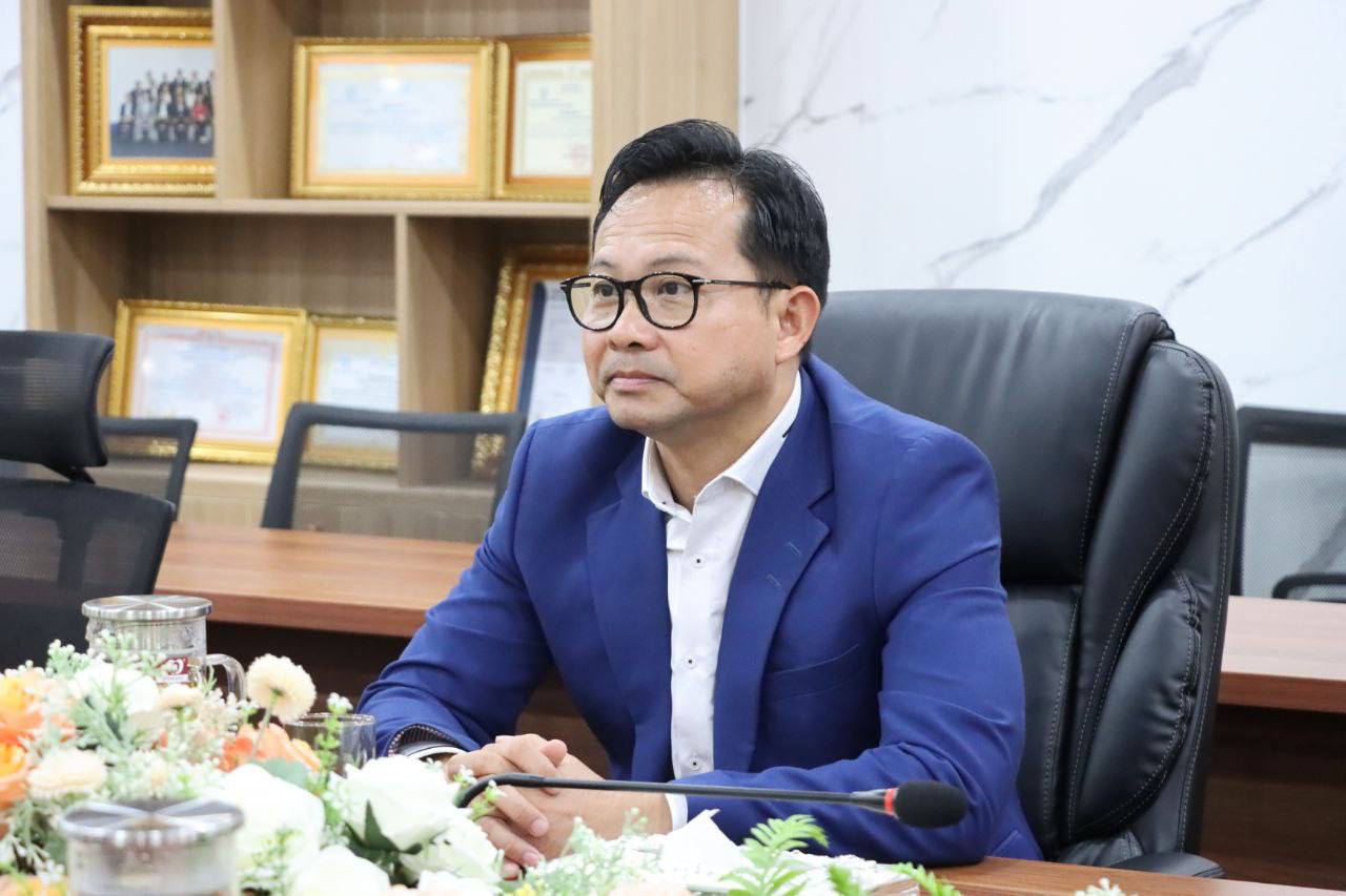 គ្រឹះស្ថានបណ្តុះបណ្តាលបច្ចេកទេស នៃក្រសួងការងារ ប្រកាសគាំទ្រចំពោះជំហរដ៏ម៉ឺងម៉ាត់របស់សម្តេចនាយករដ្ឋមន្ត្រីដែលនាំយកបញ្ហាព្រំដែនជាមួយថៃទៅប្តឹងនៅ ICJ ដើម្បីឱ្យដាច់ស្រេច