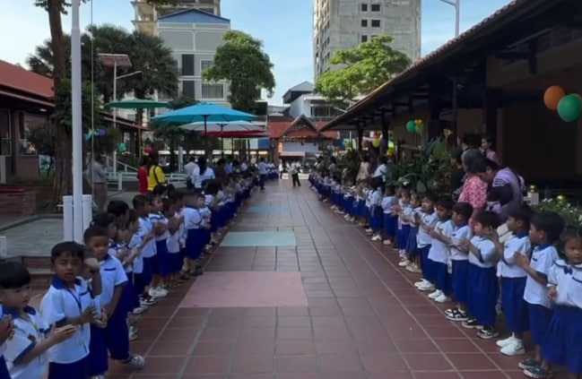 សាលាមត្តេយ្យសិក្សាធនធានក្រុងព្រះសីហនុ ទទួលបានជ័យលាភីសាលាមត្តេយ្យគម្រូ ចំណាត់ថ្នាក់លេខ១ 🌸