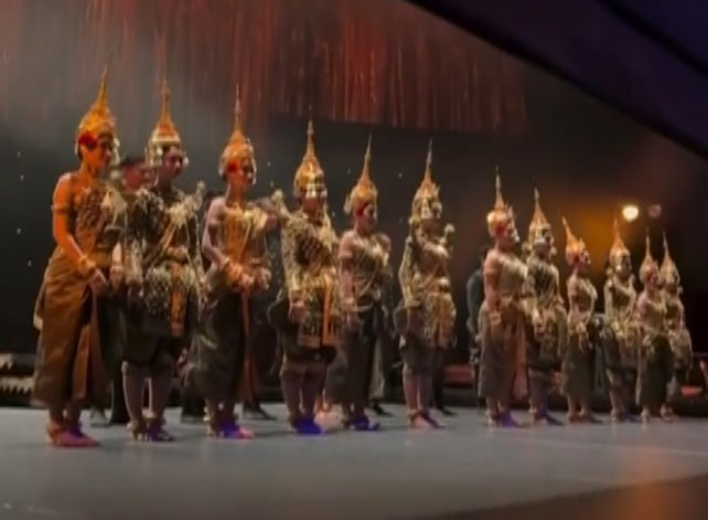 ក្រុមរបាំព្រះរាជទ្រព្យនៃព្រះរាជាណាចក្រកម្ពុជាឡើងសម្ដែងនៅសារមន្ទីរ Quai Branly នៃប្រទេសបារាំង 🇰🇭 💕