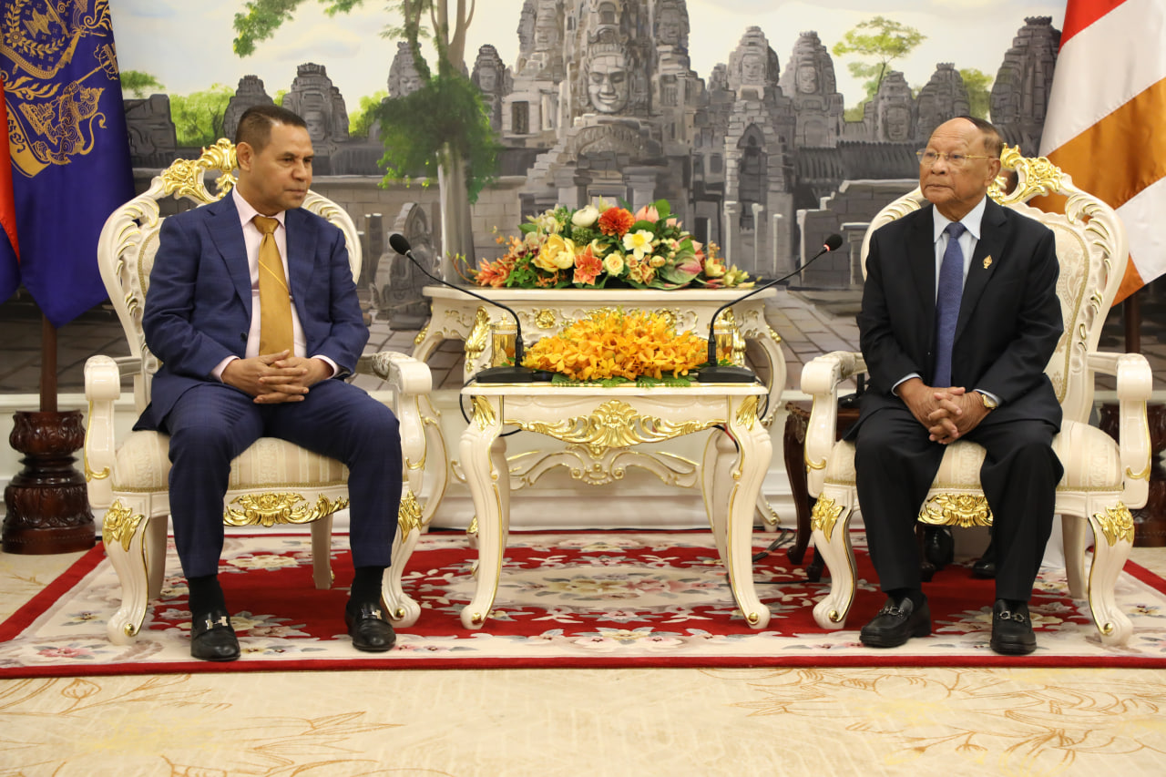 សម្តេចអគ្គមហាពញាចក្រី ហេង សំរិន អនុញ្ញាតឱ្យ ឯកអគ្គរដ្ឋទូតទីម័រខាងកើត ដែលទើបចប់អាណត្តិ ចូលជួបសម្តែងការគួរសម និងជម្រាបលា
