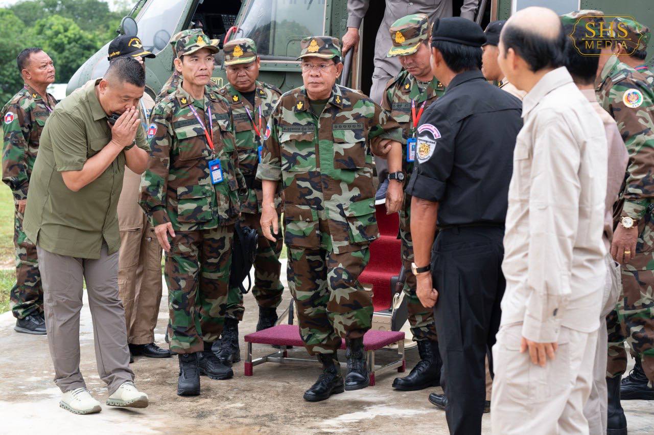 សម្តេចតេជោ ហ៊ុន សែន អញ្ជើញដល់ខេត្តឧត្តរមានមានជ័យ ដើម្បីបំពេញបេសកកម្ម និងសួរសុខទុក្ខកងកម្លាំងប្រដាប់អាវុធ