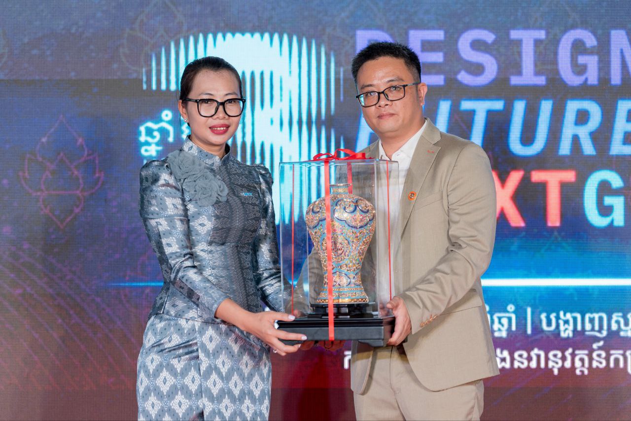 មន្រ្តីជាន់ខ្ពស់ក្រសួងការងារ អំពាវនាវដល់គ្រប់ភាគីពាក់ព័ន្ធទាំងអស់បន្តកៀរគរ និងសហការក្នុងការរៀបចំកម្មវិធីមហោស្រពបច្ចេកវិទ្យាមេគង្គនៅឆ្នាំបន្តបន្ទាប់ ដើម្បីផ្ដល់ឱកាសដល់យុវជន សិស្ស និស្សិតជំនាន់ក្រោយបន្ថែមទៀត