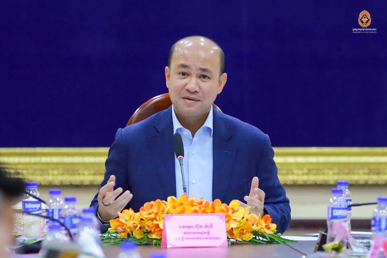 ការធ្វើជំរឿនមន្ត្រី ជាការធ្វើទំនើបកម្មប្រព័ន្ធរដ្ឋបាលសាធារណៈ ឱ្យមានភាពរឹងមាំ ធន់ ប្រកបដោយថាមពល ក្នុងការអនុវត្តគោលនយោបាយរបស់រាជរដ្ឋាភិបាល ឆ្ពោះទៅកាន់ឆ្នាំ២០៥០ ដើម្បីទាញផលប្រយោជន៍សម្រាប់កម្ពុជា