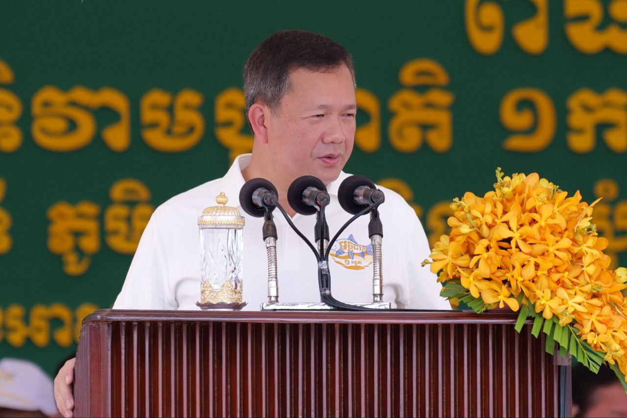សម្តេចធិបតី ហ៊ុន ម៉ាណែត បានថ្លែងថា រាជរដ្ឋាភិបាល ត្រៀមរួចរាល់អស់ហើយសម្រាប់នាំចេញ ផលិតផលកសិកម្មរបស់កសិករទៅក្រៅប្រទេស ។ រាជរដ្ឋាភិបាល ក៏ធានានូវសន្តិសុខស្បៀងផ្ទៃក្នុង ជូនដល់បងប្អូនប្រជាពលរដ្ឋ បើទោះបីប្រទេសជិតខាង គេបិទច្រកជាមួយប្រទេសកម្ពុជាក៏ដោយនោះ