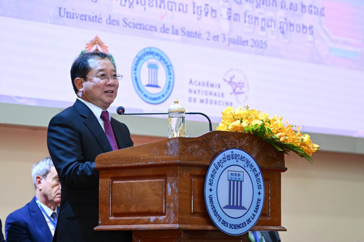ឯកឧត្តមសាស្ត្រាចារ្យ ឈាង រ៉ា ៖ ក្រុមគ្រូពេទ្យ ត្រូវផ្តោតសំខាន់លើក្រមសីលធម៌វិជ្ជាជីវៈ និងបង្កើតវប្បធម៌ចែករំលែក អ្នកចេះ ចែករំលែកដល់អ្នកមិនទាន់ចេះ