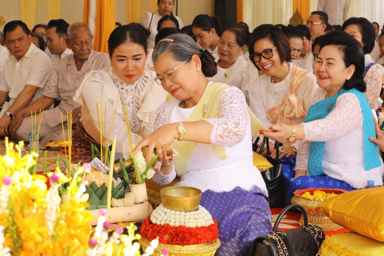 សម្តេច ម៉ែន សំអន ៖ ប្រទេសជាតិមានសន្តិភាព ប្រជាពលរដ្ឋមានជីវភាពធូរធា ធ្វើឲ្យការចូលរួមចំណែកកសាងសមិទ្ធិផលនៅវត្តមានភាពឆាប់រហ័សជាងពេលមុន