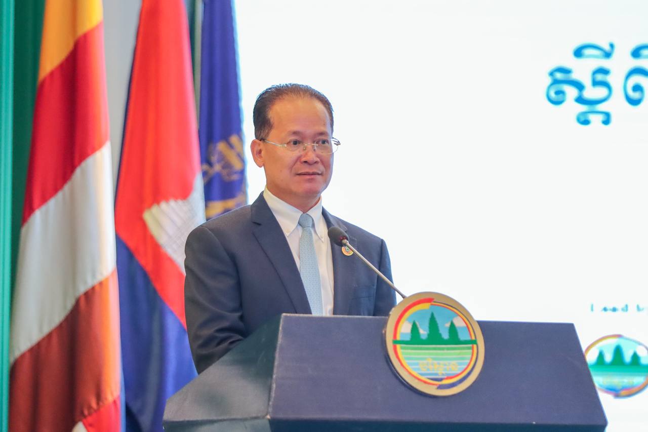 កម្ពុជាប្តេជ្ញាចិត្តខ្ពស់កាត់បន្ថយការបញ្ចេញឧស្ម័នផ្ទះកញ្ចក់ ៥៤% ឆ្លើយតបនឹង​ការប្រែប្រួលអាកាសធាតុជាមួយសហគមន៍អន្តរជាតិ
