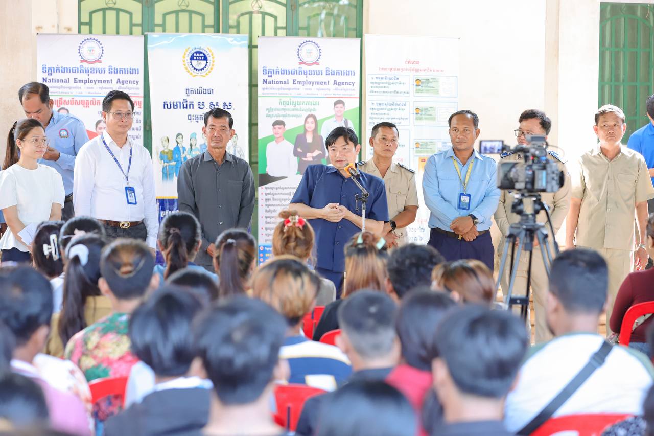ឯកឧត្តមរដ្ឋមន្រ្តី ហេង សួរ ៖ កម្ពុជាមានលក្ខខណ្ឌ​ការងារ​ល្អជាង និងអត្ថប្រយោជន៍ ច្រើនជាងថៃ