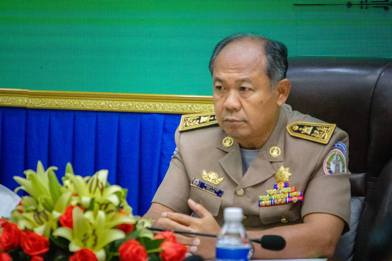អភិបាលខេត្តបន្ទាយមានជ័យ ៖ មន្រ្តីចូលកាន់មុខតំណែងអភិបាល​រងក្រុងប៉ោយ​ប៉ែត​ថ្មី ត្រូវពង្រឹងការងារផ្តល់សេវាសាធារណៈជូនពលរដ្ឋឲ្យបានប្រសើរ