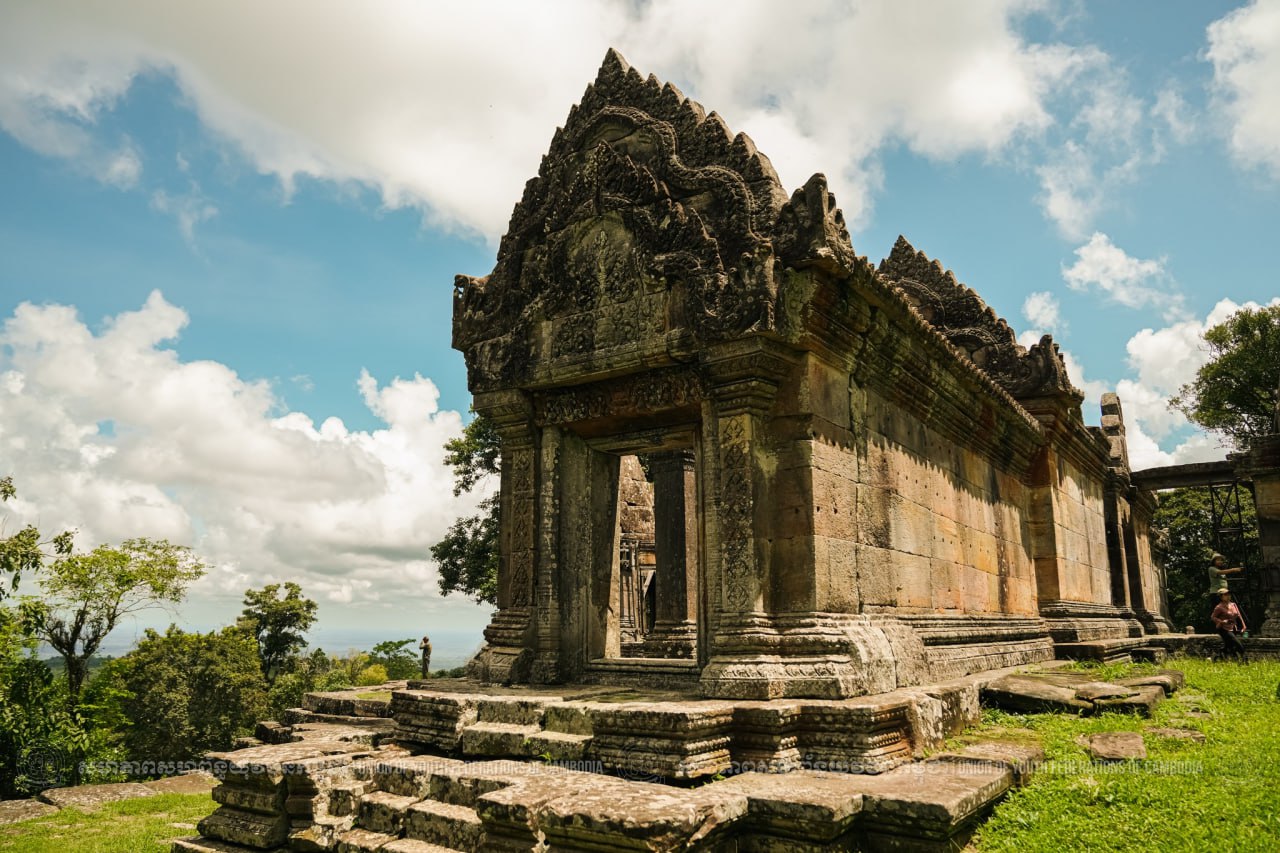 ស្ថានទូតអាមេរិក ចូលរួមអបអរសាទរខួបលើកទី១៧ឆ្នាំ នៃការដាក់បញ្ចូលប្រាសាទ​ព្រះវិហារកម្ពុជា ចូលក្នុងបញ្ជីបេតិកភណ្ឌពិភពលោក