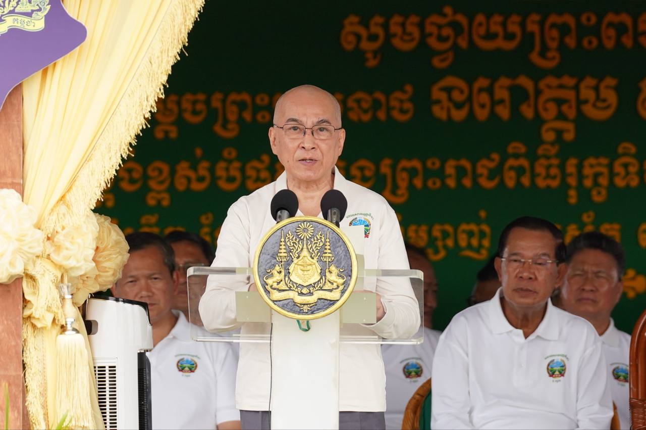 ព្រះមហាក្សត្រកម្ពុជា ៖ ការយកចិត្តទុកដាក់គ្រប់គ្រង អភិរក្ស និងអភិវឌ្ឍន៍ធនធានព្រៃឈើ និងសត្វព្រៃ គឺដើម្បីធានានិរន្តរភាពបរិស្ថាន និងសេដ្ឋកិច្ចជាតិ