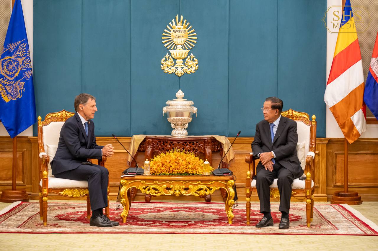 សម្តេចតេជោ ហ៊ុន សែន អនុញ្ញាតឲ្យឯកអគ្គរដ្ឋទូតបារាំង ចូលជួបសម្តែងការគួរសម និងជម្រាបលា នៅវិមានព្រឹទ្ធសភា