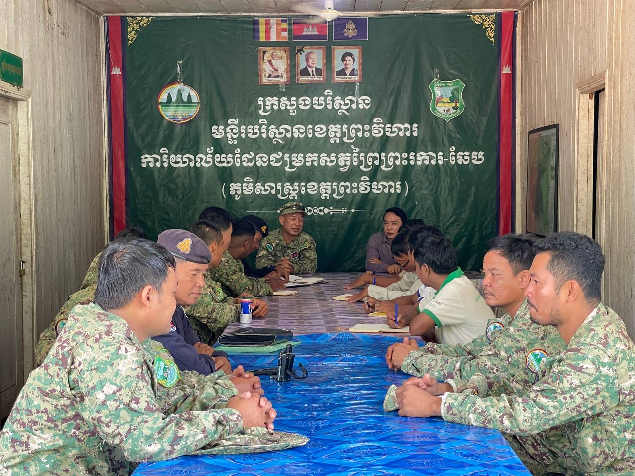 បង្ក្រាបសិប្បកម្មកែច្នៃឈើខុសច្បាប់ ៧ទីតាំង រឹបអូសសម្ភារកែច្នៃឈើជាច្រើនគ្រឿង ឈើអារ ៣២ដុំ និងឈើក្តា ១០សន្លឹក នៅក្នុងភូមិសាស្ត្រខេត្តព្រះវិហារ