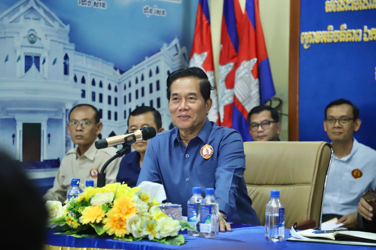 ឯកឧត្តម ឃួង ស្រេង ៖ ប្រធានភូមិ បើចង់បម្រើសមាជិកបក្ស គឺត្រូវតែស្គាល់សមាជិកបក្សរបស់ខ្លួនឱ្យបានច្បាស់