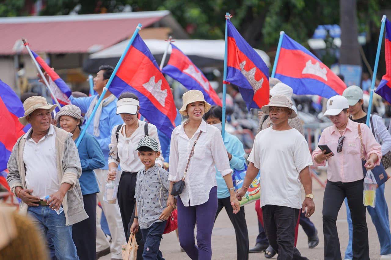 សកម្មភាពមុនដំណើរការកម្មវិធី “តស់! យើងទៅច្រៀងចម្រៀងជាតិផ្ដល់កម្លាំងចិត្តជូនកងទ័ពជួរមុខ”