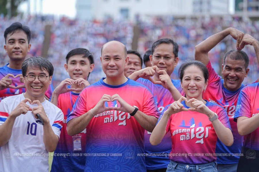 សកម្មភាពមុនដំណើរការកម្មវិធី “តស់! យើងទៅច្រៀងចម្រៀងជាតិផ្ដល់កម្លាំងចិត្តជូនកងទ័ពជួរមុខ”