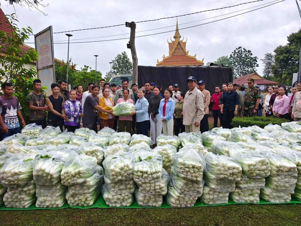 សម្ដេចនាយករដ្ឋមន្ត្រី ហ៊ុន ម៉ាណែត ចាត់ទុកការលំបាកថ្ងៃនេះ បង្ហាញយ៉ាងច្បាស់អំពីស្មារតីសាមគ្គីភាពជាធ្លុងមួយ នៃមហាគ្រួសារខ្មែរតែមួយ
