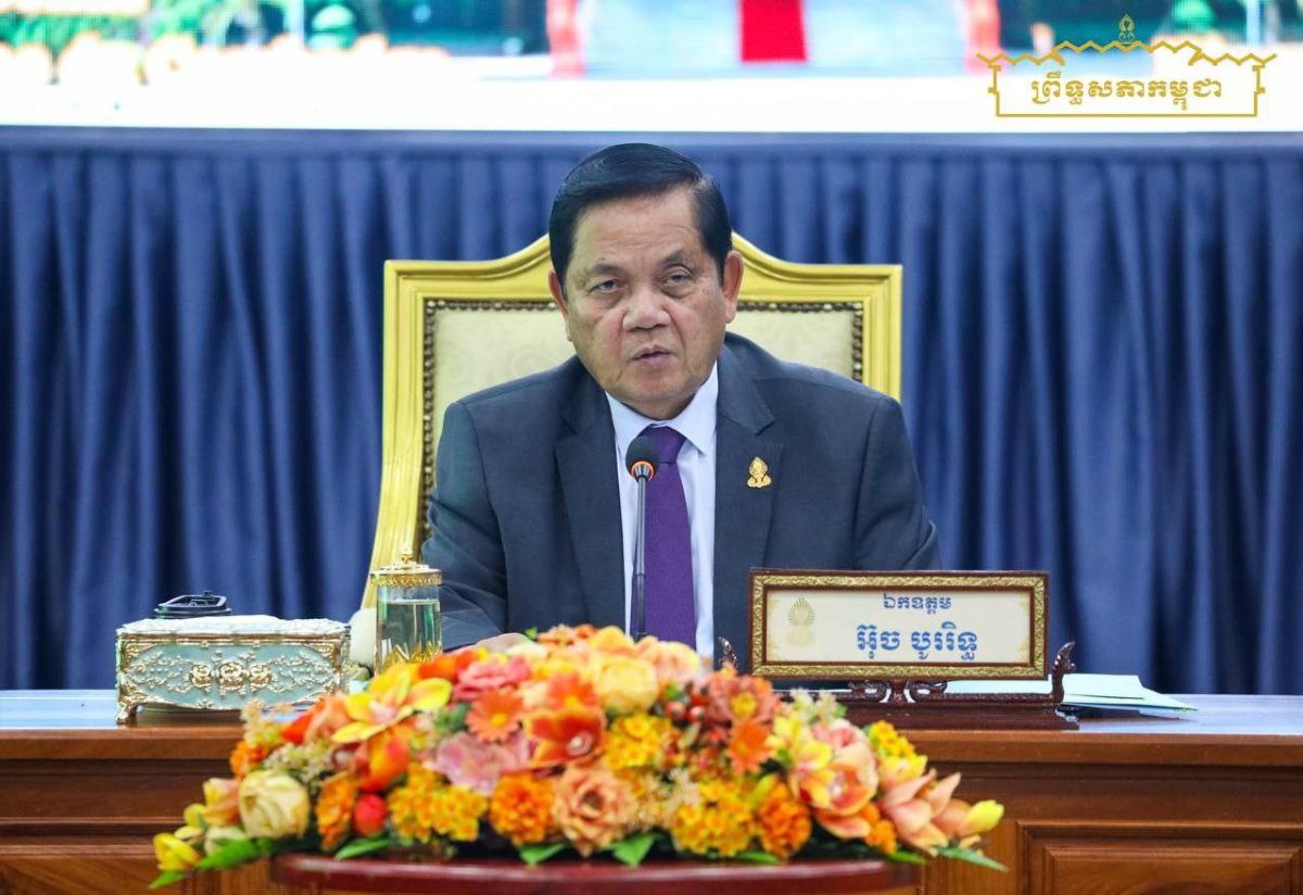 ឯកឧត្តម អ៊ុច បូររិទ្ធ ដឹកនាំកិច្ចប្រជុំគណៈកម្មាធិការអចិន្ត្រៃយ៍ព្រឹទ្ធសភា ដើម្បីពិនិត្យសម្រេចលើរបៀបវារៈចំនួន៤